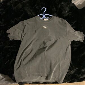 t shirt grey